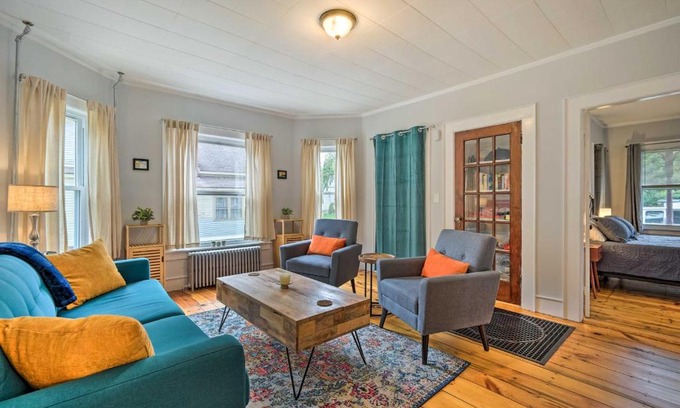 Keene Apartment | Updated Vintage Apartment Less Than half Mi to Main St