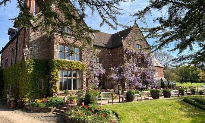 Ledbury Bed & Breakfast | Uplands Guest House