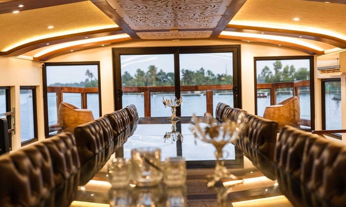 Alappuzha Boat Rental | Upper Deck Houseboat