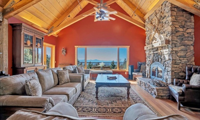 Palomar Mountain Apartment | Upper Meadow Lodge - Groups up to 23 on 17 acres