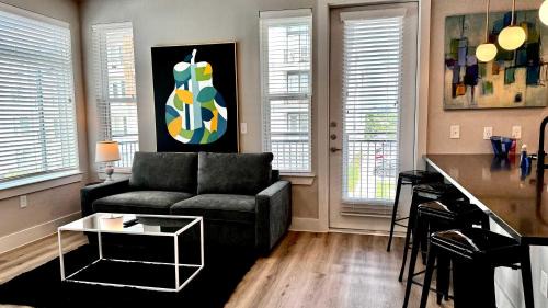 McNeil Apartment | Upscale 2 Bed Apt Pool & Gym