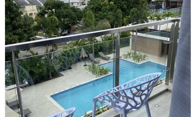Saint Andrew Apartment | Upscale 2 Bedroom Apt w/gym access and pool view