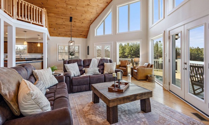 Morganton House | Upscale, Outdoorsy Home with Great Amenities