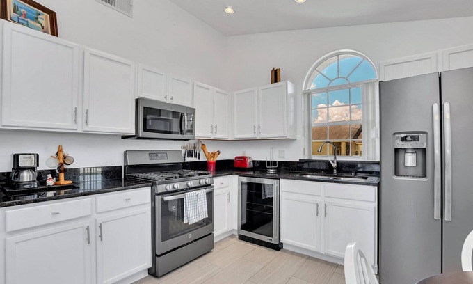 Indian Point House | Upstay - Big Home w Pool-Games-BBQ - Near Disney!