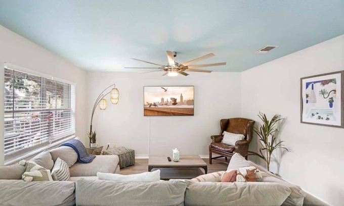 St. Augustine House | Uptown St Augustine, Patio, Fire Pit, Free Parking
