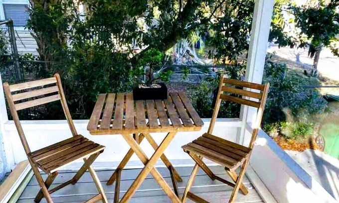 North Hyde Park House | Urban Bungalow @North-Hyde-Park. Walk to UT & SoHO