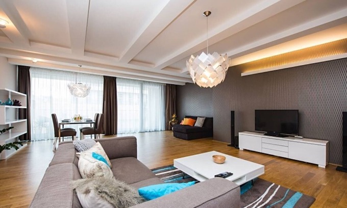 Karlin Apartment | Urban Hideway - Bright apartment in Trendy Karlin