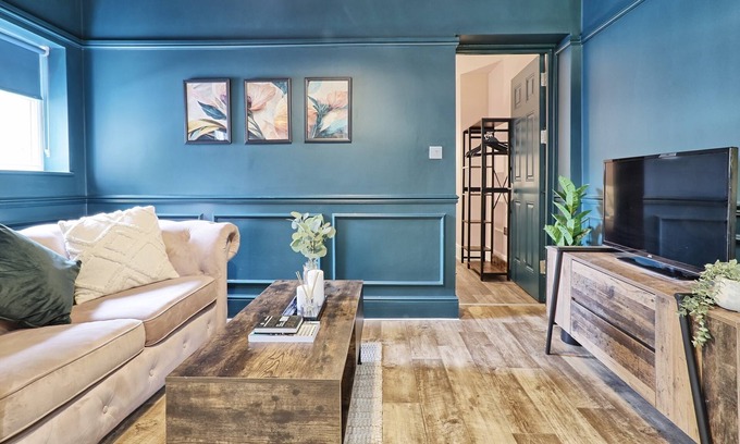 Southend-on-Sea Apartment | Urban Lux - Modern One-Bedroom Flat Sleeps 4 in Southend-On-Sea - Southend Stays