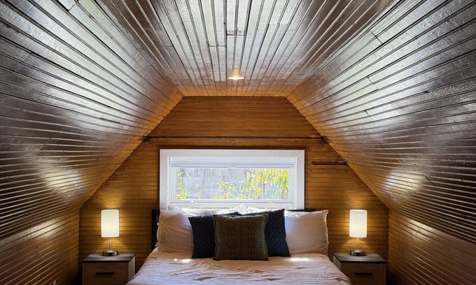 Point Breeze North Apartment | Urban Oasis in Point Breeze 4BR Industrial-Style Apartment