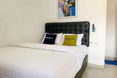 Garut Hotel | Urbanview Hotel Permata Syariah Garut