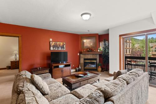 Keystone Apartment | Oro Grande 206 by Summit County Mountain Retreats