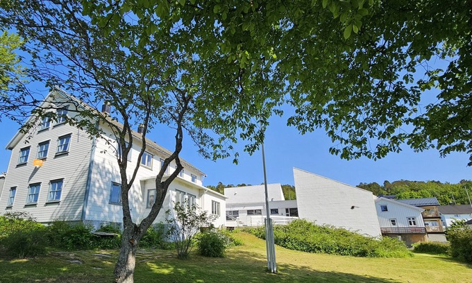 Alstahaug Bed & Breakfast | Våg Helgeland Solbakken