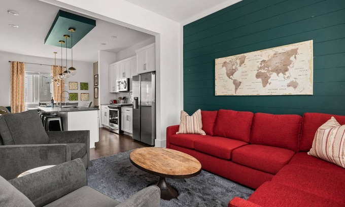 Nashville Condo | V804 ~ 8 Min to Broadway ~ Walk to Attractions ~ New Listing ~ Tons of Great Previous Reviews ~ WiFi