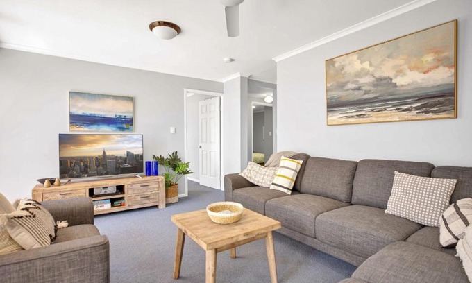 Peregian Beach Apartment | Vaai Mona Peregian Beach
