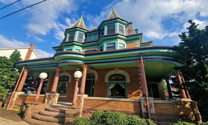 Adamstown Bed & Breakfast | VAAST Bed & Breakfast