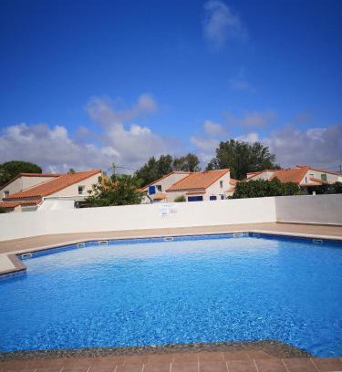 Vic-la-Gardiole House | Vacances à Vic avec piscine collective
