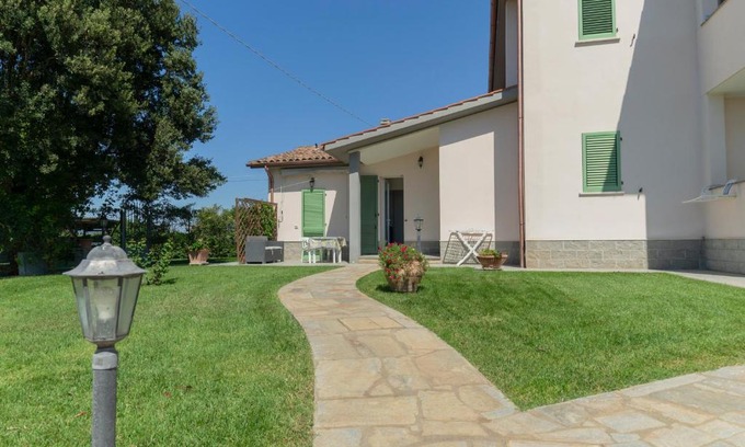 Grosseto Apartment | Vacanzainmaremma - Privacy 1 Miles from the Sea - free Parking & Wi-Fi