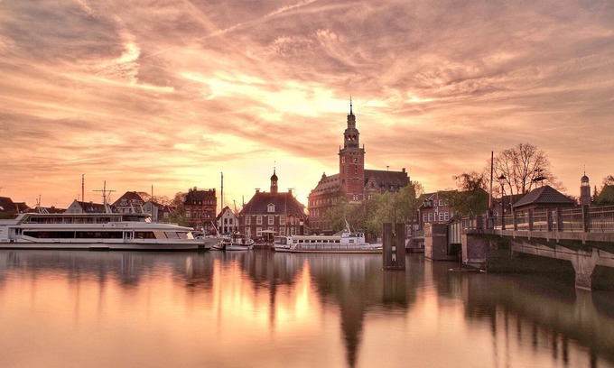 Leer Apartment | Vacation apartment with 100sqm (ground floor) - directly at the harbor