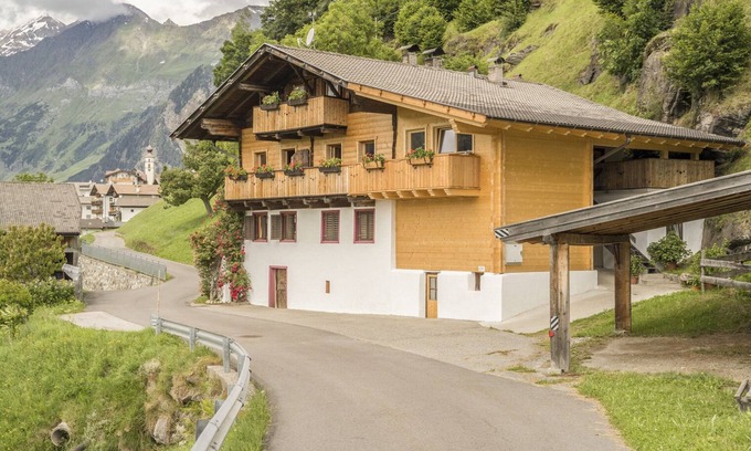 Moso in Passiria Apartment | Vacation apartments with panoramic mountain views