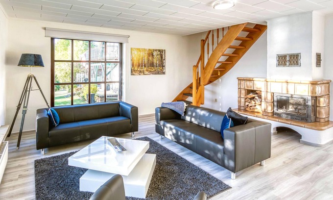 Muritz House | Vacation apartment Haus am See on Lake Torgelow