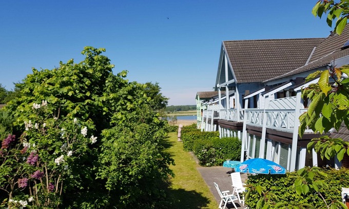 Neuensien Apartment | Vacation apartment 10 in the Fischerhaus - Holiday apartment 10 in the Fischerhaus with balcony