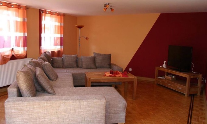 Knoringen House | Vacation cottage Guhmann