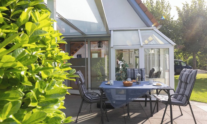 Dorumer Neufeld House | Vacation home Ellersiek. Inviting and at the harbor.