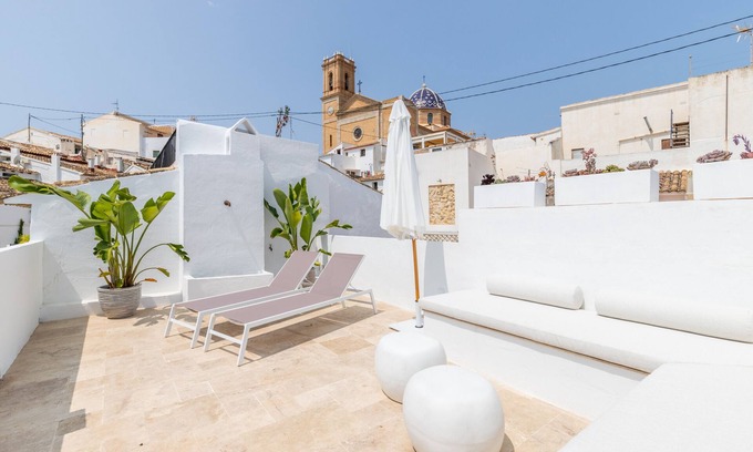 Altea House | Vacation Home "Calle Consol" near Beach with Private Terrace & Wi-Fi