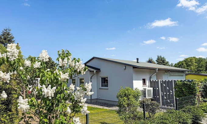 Loissin House | Vacation home Henry by Interhome