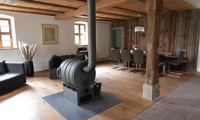 Ickelheim Ski Chalet | Vacation home Ickelhaus 1, 4 bedrooms, fireplace, garden, massage, near thermal baths