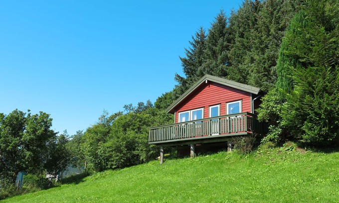 Hyllestad House | Vacation home Oasen by Interhome