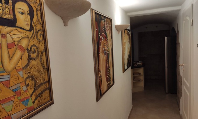 Schloßchemnitz Apartment | Vacation in a quiet villa, large parks nearby, close to the city