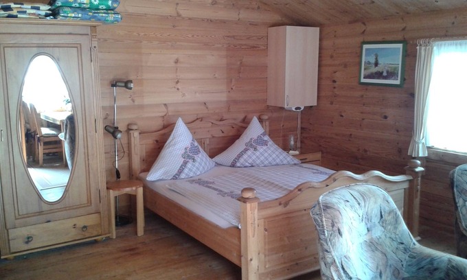 Westeraccumersiel Cabin | Vacation in a rustic vacation log cabin with flair - new shower room, beach approx. 1 km