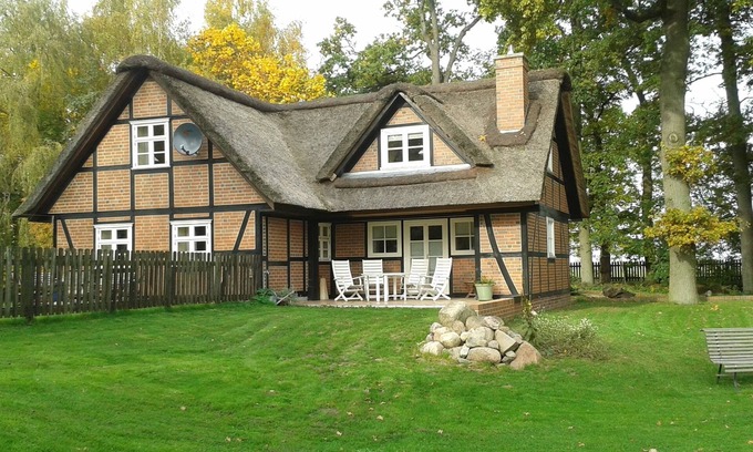 Modlich Apartment | Vacation under thatch in the biosphere reserve