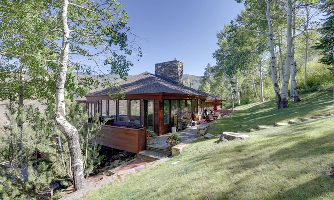 Eagle-Vail House | Vail 'Treehouse' + Hot Tub, Sauna & Mtn Views
