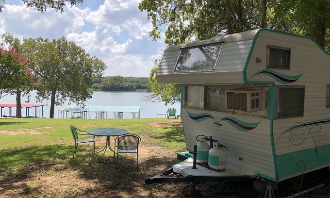 Kingsland House | Valentine Lakeside - Tincan 22
