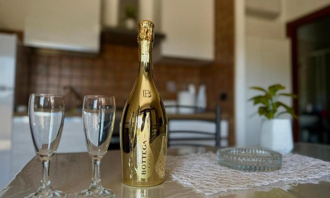 Capodrise Apartment | Valentino Bed And Breakfast