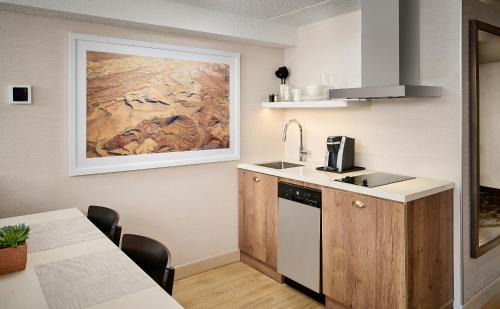 Thunder Bay Hotel | Valhalla Hotel & Conference Centre