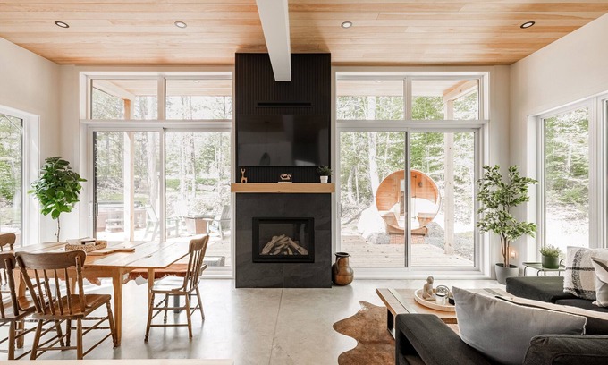 La Conception Cottage | Valhalla Tremblant Cabin Retreat-Jacuzzi/Sauna