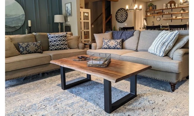 Glenwood Springs House | Valley View Hideout is Colorado's rustic elegance.