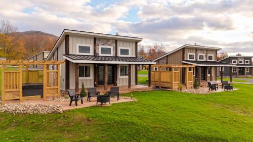 Timberline House | Valley View Resort Cabin #1, 1-Bed, Modern-Luxury with Hot Tub in Canaan Valley, WV