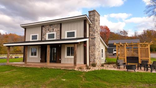 Timberline House | Valley View Resort Cabin 8, 2-Bed, Modern-Luxury with Hot Tub in Canaan Valley, WV