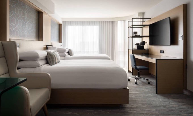 Richmond City Centre Hotel | Vancouver Airport Marriott