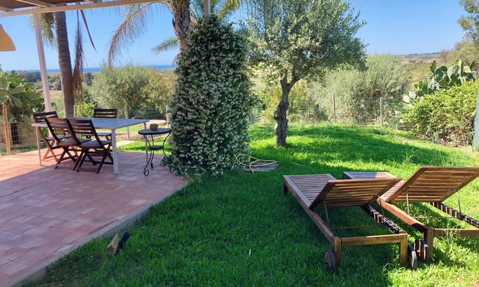 Noto House | VENDICARI seaside holiday home in Noto, Birri Eloro, Vendicari Nature Reserve.