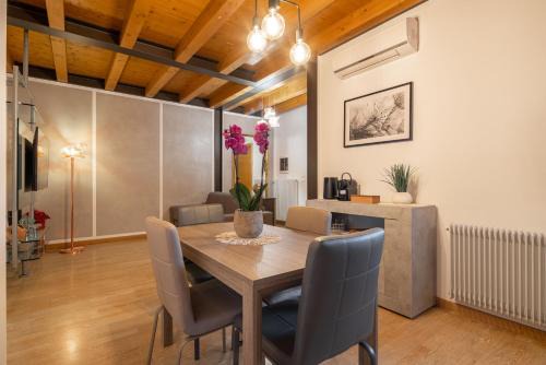 Noventa di Piave Apartment | [Venezia-Suite Hemingway]a pochi passi Outlet