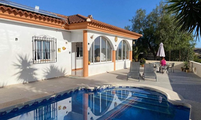 Locaiba Villa | Veronica Villa