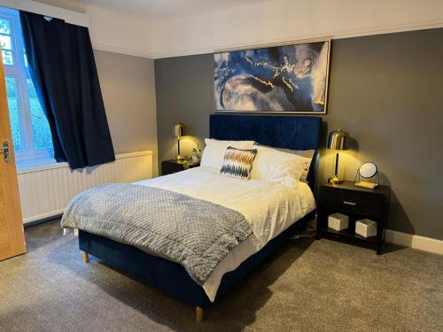 Dudley Villa | Very Large Central Property
