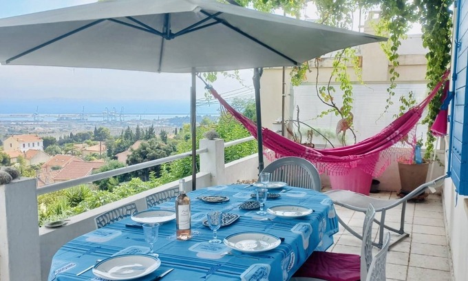 Verduron House | Very nice Marseille house with sea view, terraces, 15 minutes from the beaches