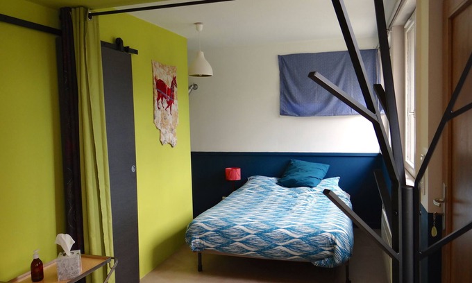 La Chapelle-sur-Furieuse Apartment | Very quiet 3* gîte on the Sentier linking Salins-les-Bains and Arc-et-Senans
