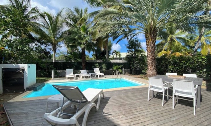 Rambaud House | Villa Macassi -2BR - Private Pool - Cistern